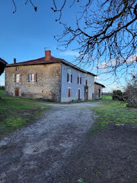 maison à Verneuil (16)