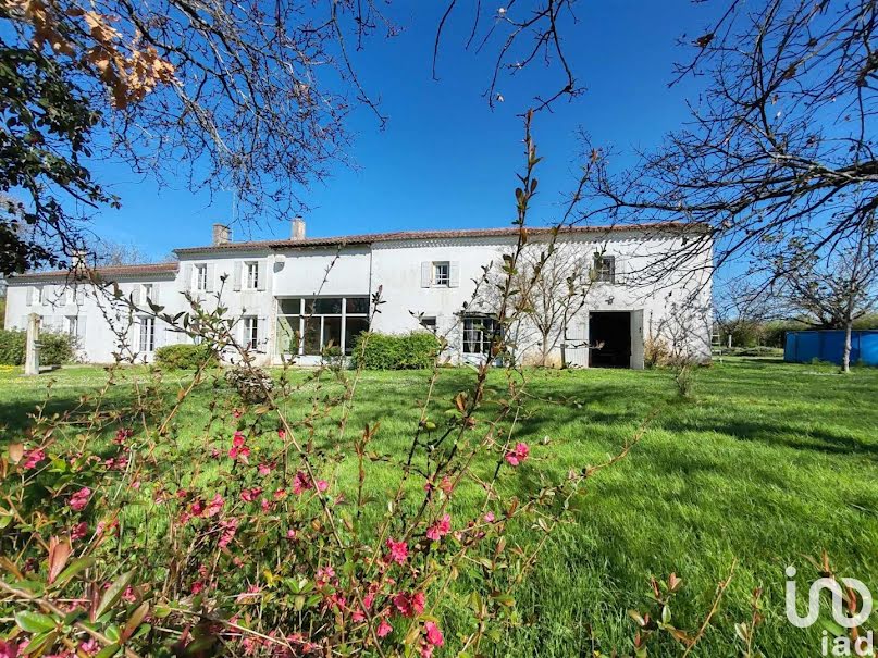 Vente maison 12 pièces 366 m² à Breuil-la-Réorte (17700), 450 000 €