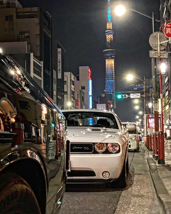 チャレンジャーのアメ車・浅草・浅草寺・スカイツリー・辰巳第一PAに関するカスタム事例の投稿画像3枚目