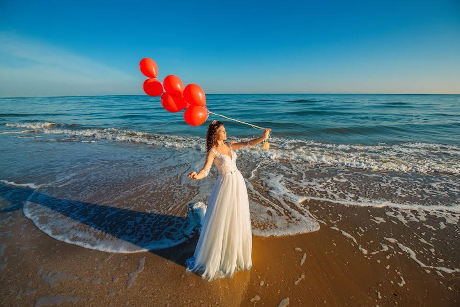 Fotografo di matrimoni Evgeniy Kapanelli (capanelli). Foto del 22 dicembre 2021