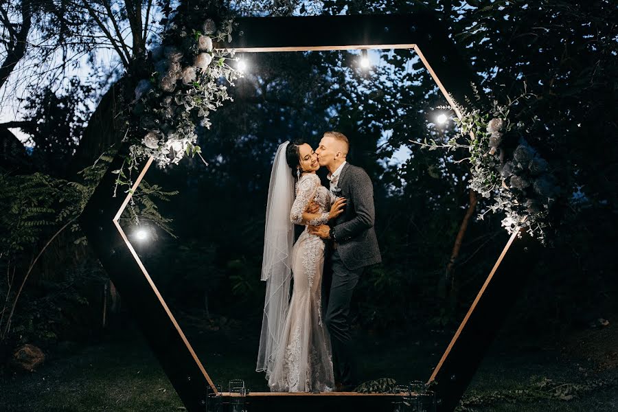 Fotógrafo de casamento Anton Kor (antonkor). Foto de 6 de fevereiro 2020