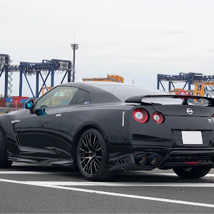 NISSAN GT-R R35