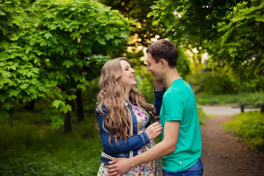 Wedding photographer Alesya Kashtalinchuk (animasola). Photo of 17 August 2017