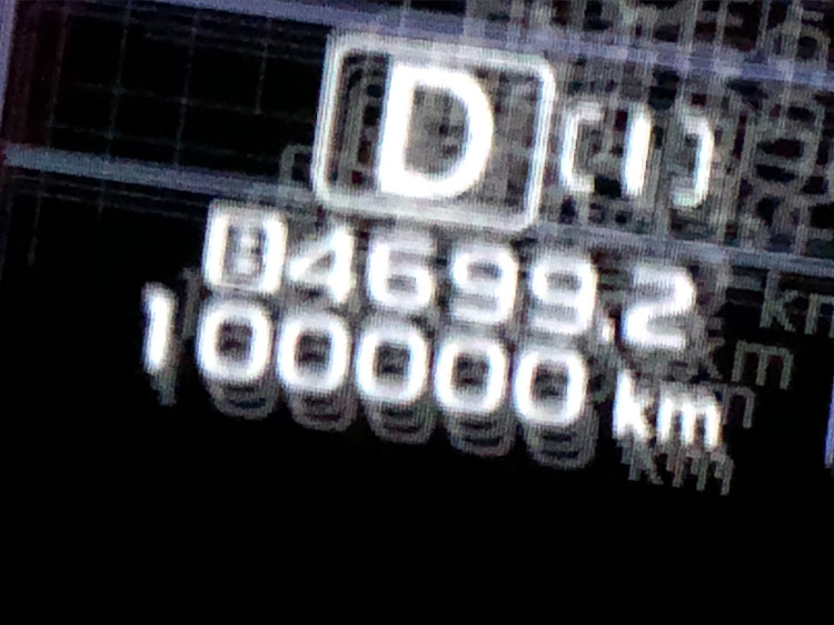 レヴォーグのDrive🚕💨💨💨💫✨・春の交通安全週間・一区切り・100000キロ達成🚗✨に関するカスタム事例の投稿画像1枚目