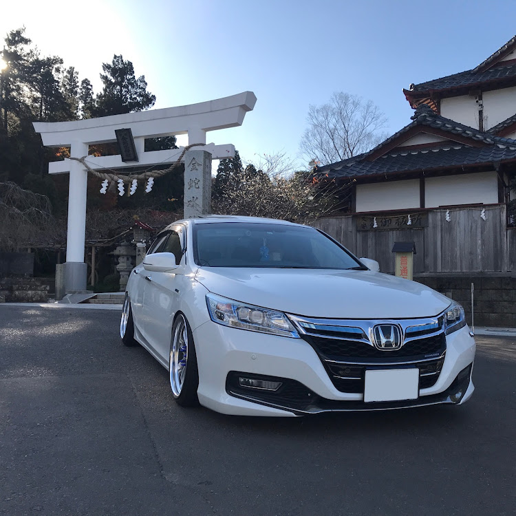 アコードのアコードハイブリッド・19インチ・金蛇水神社・WORKホイールに関するカスタム事例の投稿画像2枚目