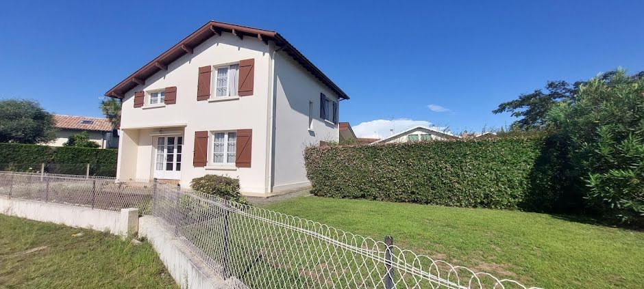 Vente maison 5 pièces 98 m² à Saint-Vincent-de-Tyrosse (40230), 350 000 €