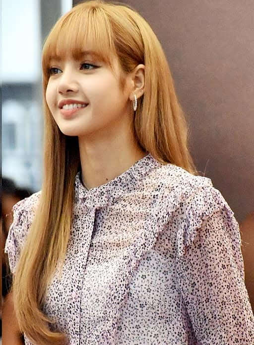 blackpink lisa net worth