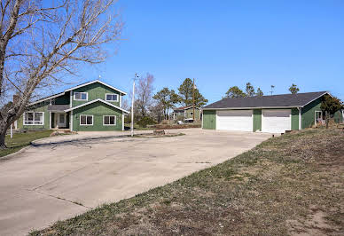 House with garden 2