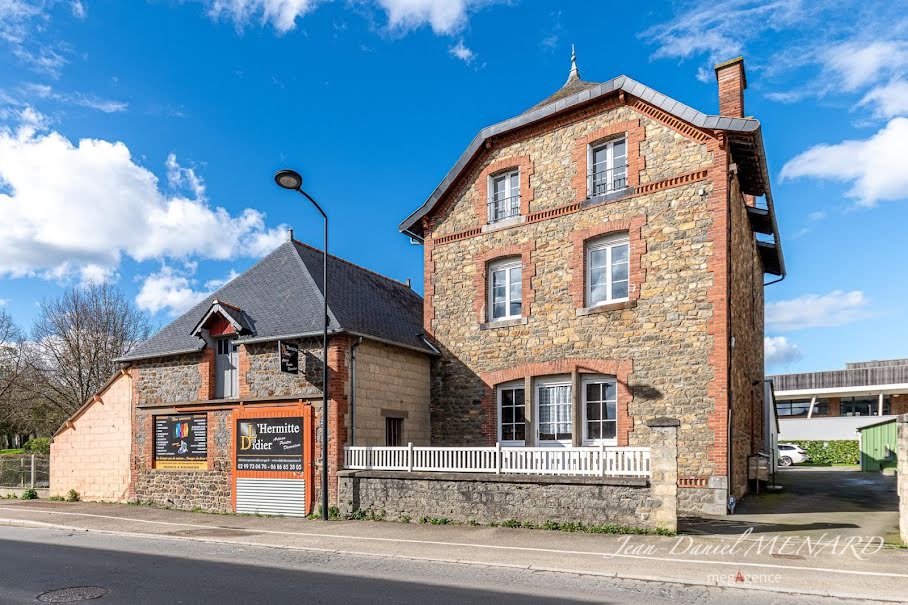 Vente maison 11 pièces 203 m² à Combourg (35270), 398 400 €