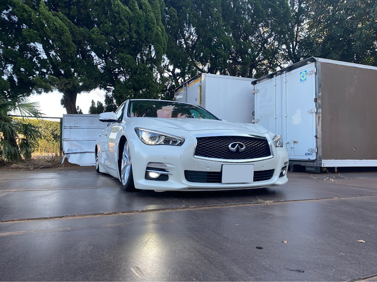 スカイラインのv37・infiniti・スカイライン・日産・シャコタンに関するカスタム事例の投稿画像1枚目