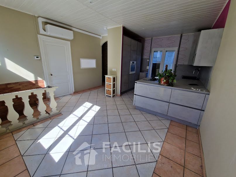 Vente maison 5 pièces 83 m² à Angouleme (16000), 159 000 €