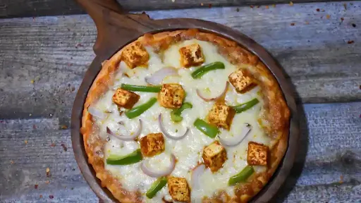 Paneer And Onion Pizza