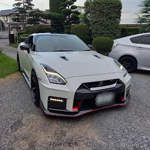 NISSAN GT-R R35