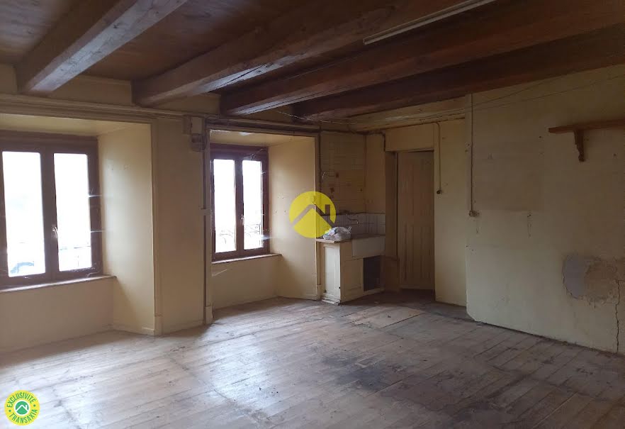 Vente maison 4 pièces 80 m² à Murat (15300), 56 500 €