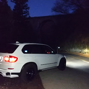 X5 E70