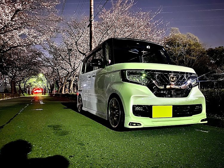 Nボックスカスタムのいつもイイネ、コメントありがとうございます🎵・Nボックスカスタム・JF3・4月もよろしくお願い致します🌸・桜とコラボに関するカスタム事例の投稿画像4枚目