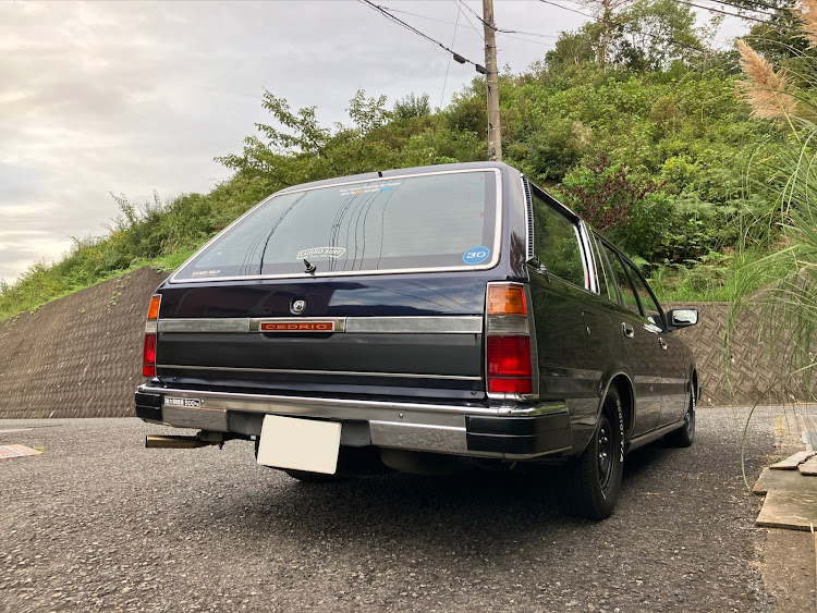 セドリックバンの暑い、、暑いぞおおお！！・熱中症に気をつけて!!・商業車・旧車で田舎暮らしに関するカスタム事例の投稿画像3枚目