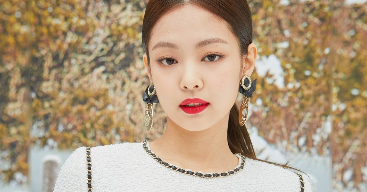 BLACKPINK's Jennie shows off what it really means to be the Human Chanel