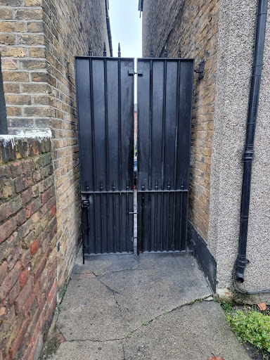 Bi Fold Gate