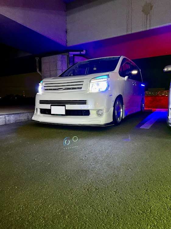 ヴォクシーの10月も宜しくお願いします・刺激的な1日・仲間の繋がりに感謝・車種は違っても車好き同士・楽しんで貰えて良かったに関するカスタム事例の投稿画像10枚目