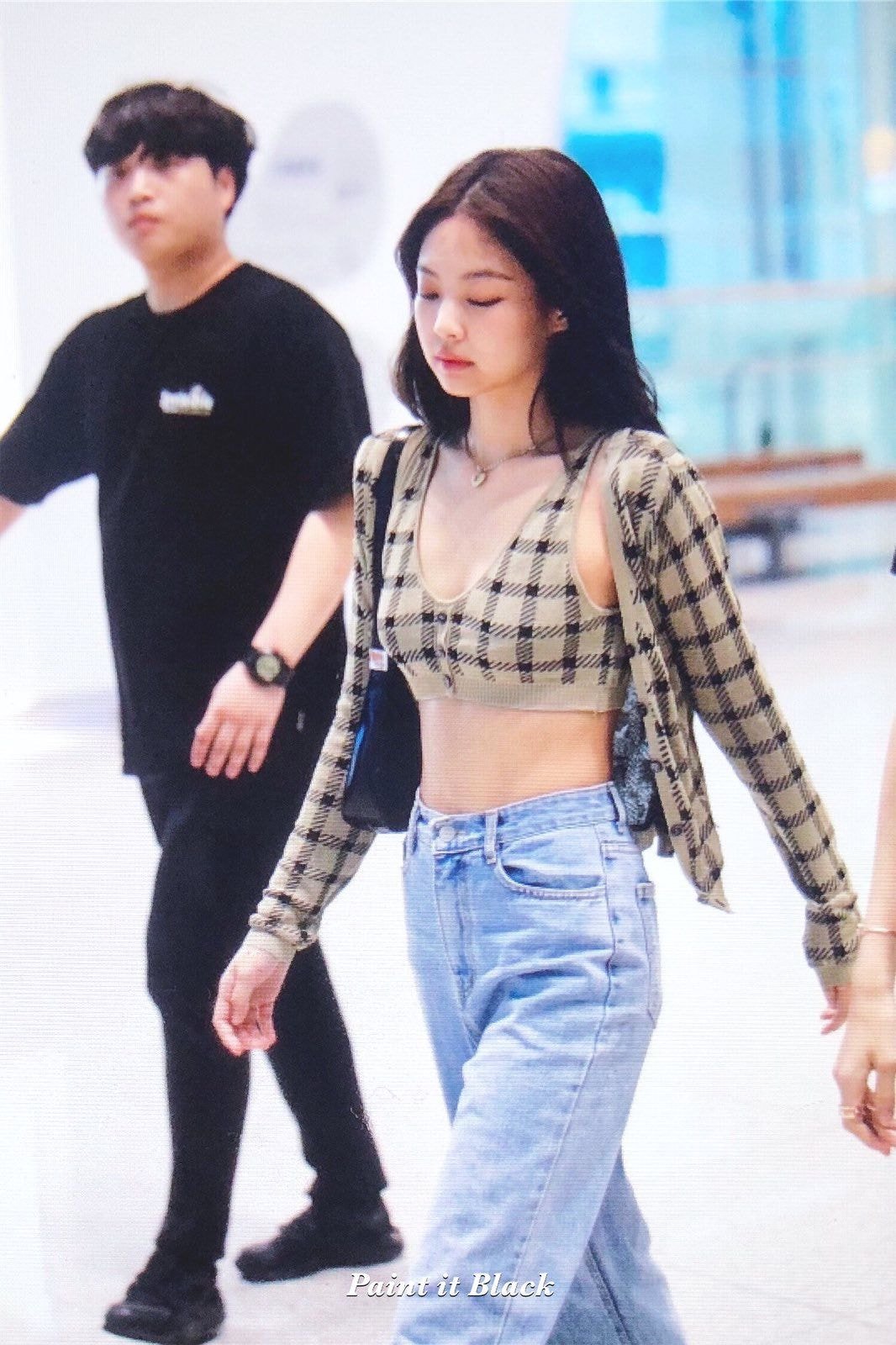 BLACKPINK's Jennie Wore This Outfit To The Airport And Fans Can't ...