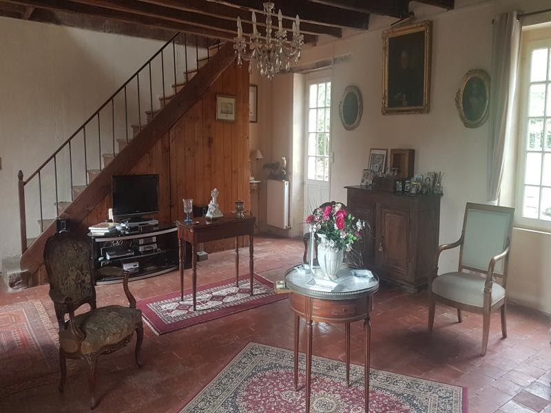 Vente maison 6 pièces 224 m² à Millac (86150), 199 500 €