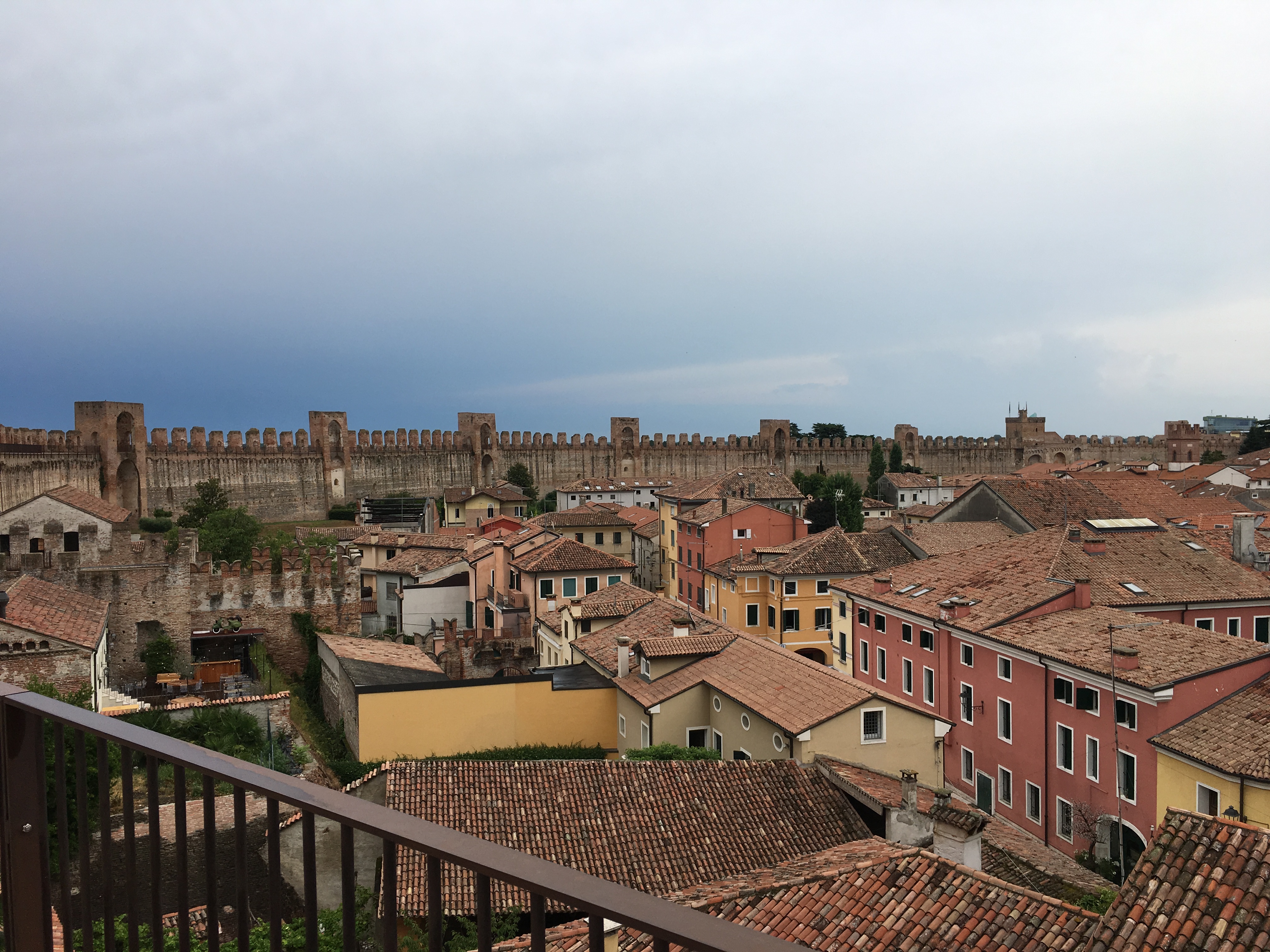 Temporale in arrivo  di utente cancellato