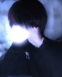 り　く