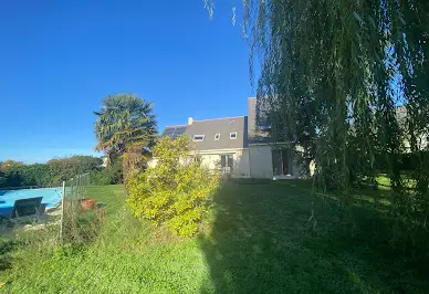 Maison avec piscine et terrasse 1