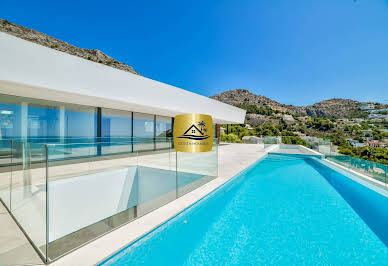 Villa with pool and terrace 15