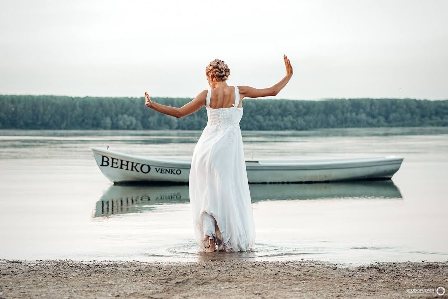 Fotógrafo de casamento Aleksandar Iliev (sanndo). Foto de 4 de outubro 2018