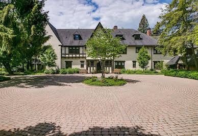 House with pool and garden 1