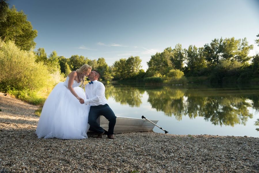 Esküvői fotós Ondrej Chatrnuch (cukorphotography). Készítés ideje: 2019 április 16.