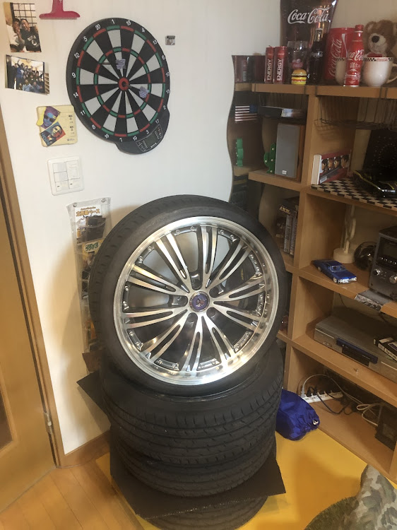 セレナのホイール交換・アドバイスくれる仲間は大事だな・雨、降ったり止んだり・🦟蚊がめちゃくちゃ多い！・DADはずさないとに関するカスタム事例の投稿画像7枚目