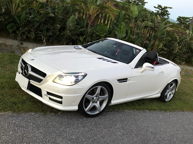 かずぴーさんが投稿したドライブ・レッドメモリー・メルセデス・ベンツ・SLK200・沖縄に関するカスタム事例の投稿画像1枚目