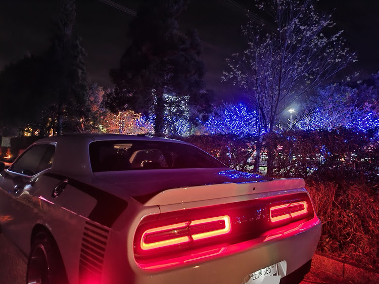 チャレンジャーのドライブ・イルミネーションと愛車・師走突入・一眼レフ欲しい・寒いのは嫌いに関するカスタム事例の投稿画像4枚目