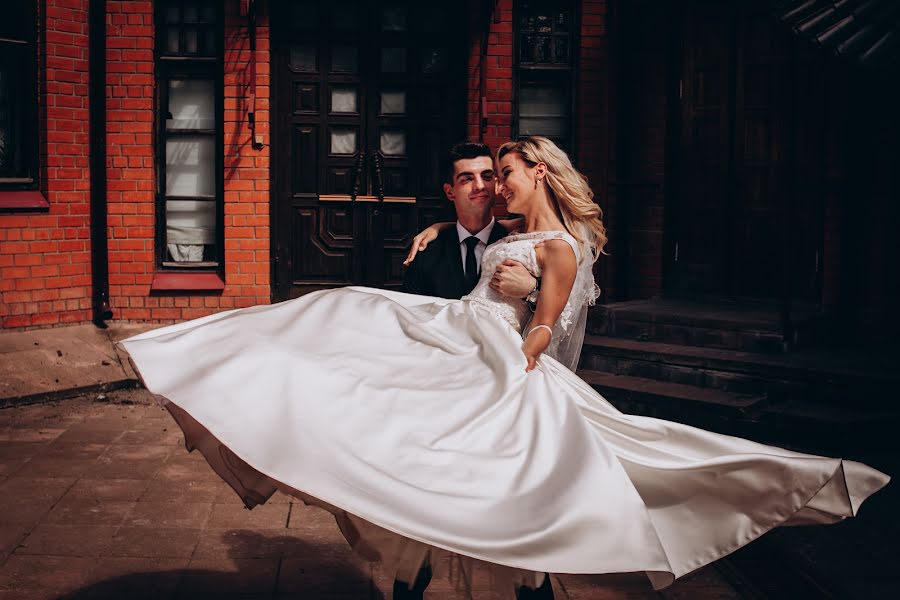 Fotógrafo de casamento Maksim Rogulkin (maximrogulkin). Foto de 16 de agosto 2018