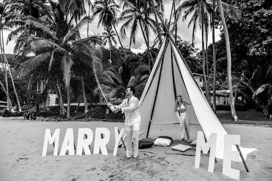 Fotografer pernikahan Daniela Burgos (danielaburgos). Foto tanggal 31 Agustus 2023