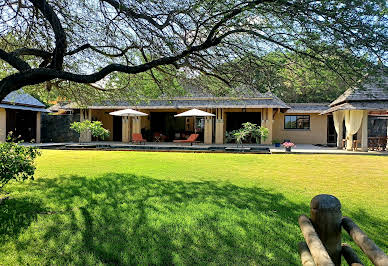 Villa with pool and garden 18