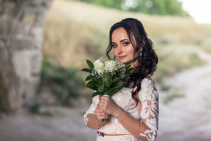 ช่างภาพงานแต่งงาน Oleg Smolyaninov (smolyaninov11) ภาพเมื่อ 15 มิถุนายน 2018