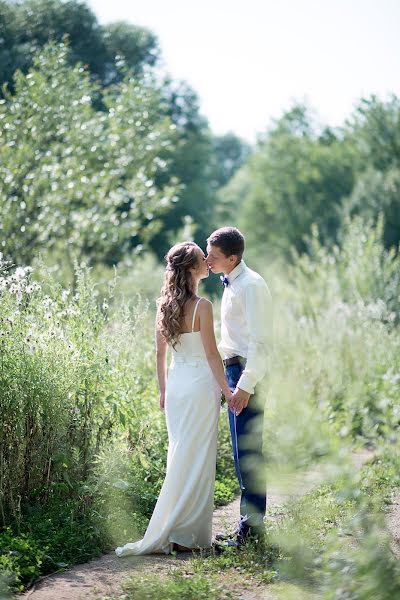 Fotograful de nuntă Lyubov Dodkina (dodkina). Fotografia din 12 septembrie 2016