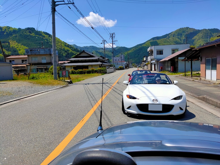 ロードスターのこいのぼりとコラボ・春爛漫♪・GWに関するカスタム事例の投稿画像3枚目