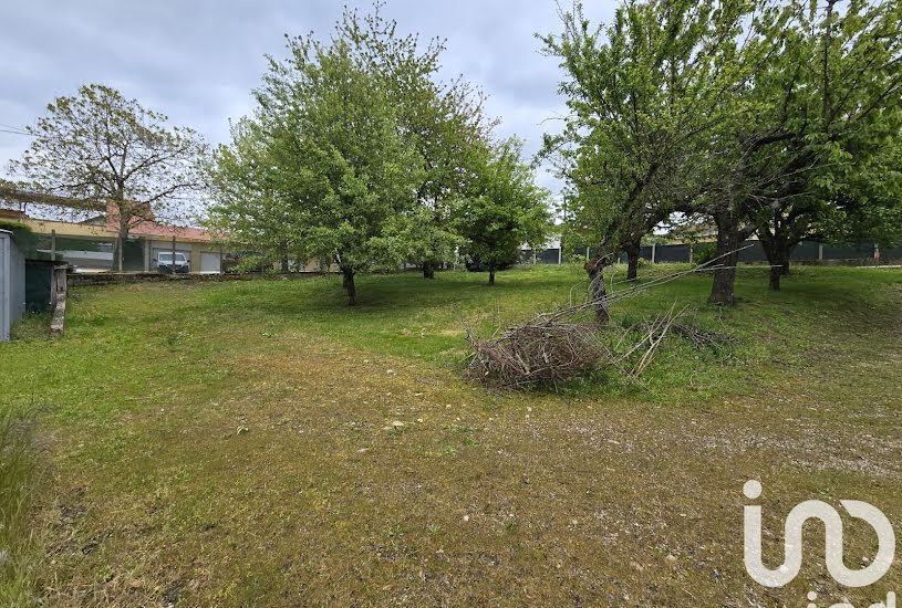  Vente Terrain à bâtir - 900m² à Saint-Clair-de-la-Tour (38110) 