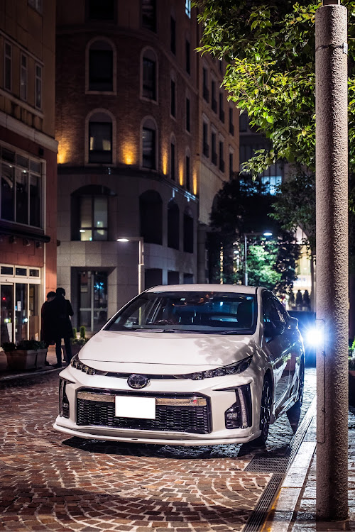 プリウスPHVのPRIUS PHV・新年明けましておめでとうございます・新年のご挨拶・GR SPORTに関するカスタム事例の投稿画像1枚目