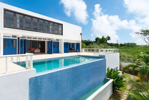 Villa avec piscine en bord de mer 3