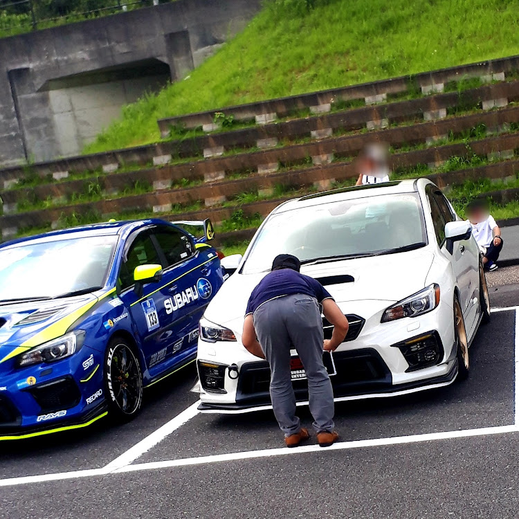 インプレッサ WRX STIのエコパサンデーラン・初体験！・逆サプライズ！・ナンバー隠し・レプリカーコラボに関するカスタム事例の投稿画像7枚目