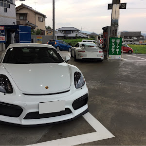 ケイマン GT4