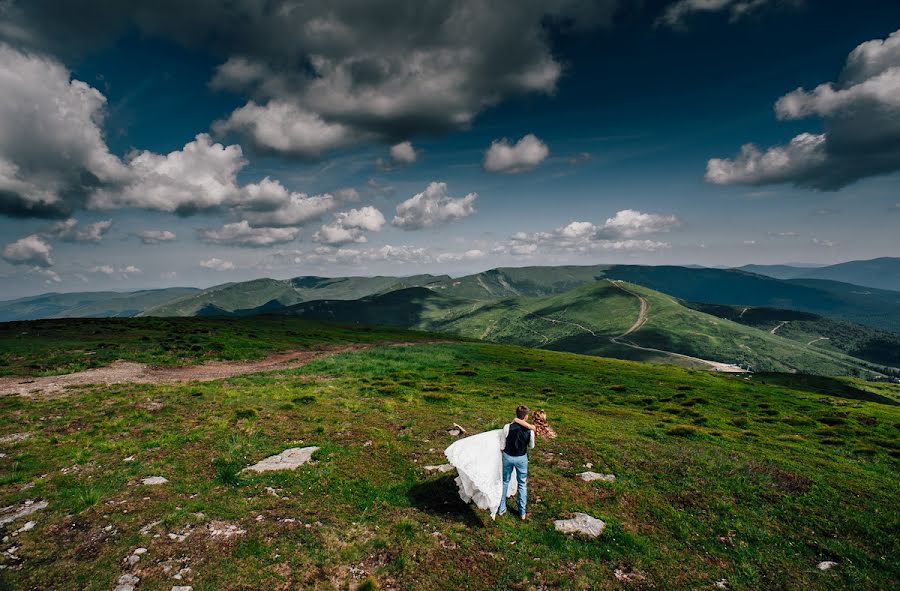 結婚式の写真家Pavel Gomzyakov (pavelgo)。2016 12月30日の写真