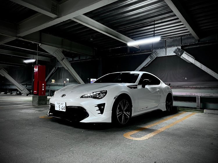 86のJDM・トヨタ・86BRZ・ZN6・86に関するカスタム事例の投稿画像1枚目