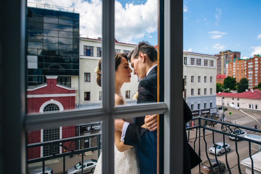 Fotógrafo de casamento Ayrat Sayfutdinov (89177591343). Foto de 31 de julho 2017